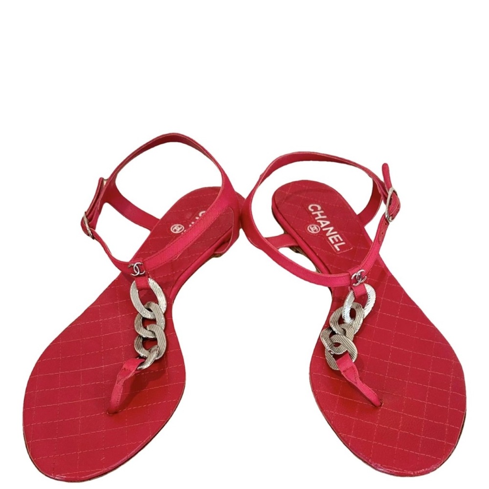CHANEL Fuchsia Sandals with Metallic Details